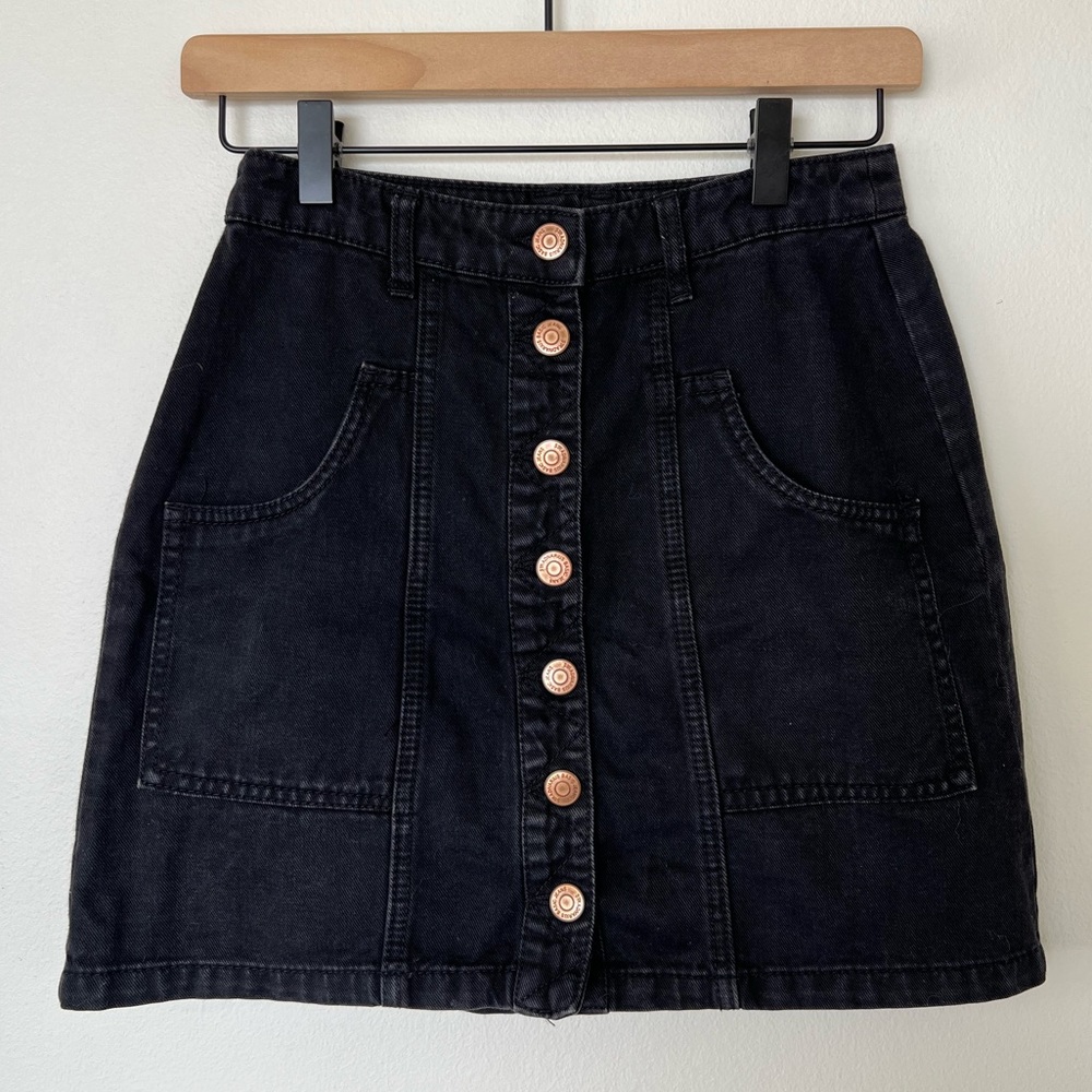 Stradivarius Washed Black Button Fromt Denim Mini Skirt